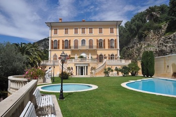 Villa de luxe à Cap Ferrat - Villefranche, composée de 11 chambres, pour une surface habitable de 2000 m².