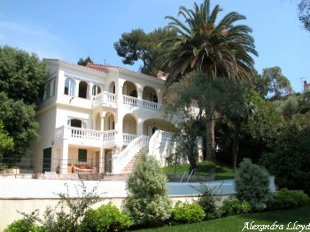 Villa de luxe à Cap d'Antibes, composée de 6 chambres, pour une surface habitable de  m².
