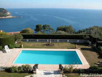 Villa de luxe à Cap Ferrat - Villefranche, composée de 6 chambres, pour une surface habitable de  m².