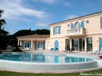 Villa de luxe à Saint Tropez, composée de 7 chambres, pour une surface habitable de  m².