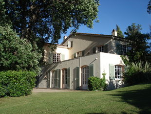 Villa de luxe à Saint Tropez, composée de 5 chambres, pour une surface habitable de 350 m².
