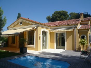 Villa de luxe à Cap d'Antibes, composée de 4 chambres, pour une surface habitable de  m².