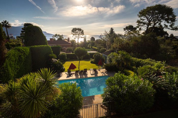 Villa de luxe à Cap Ferrat - Villefranche, composée de 6 chambres, pour une surface habitable de 290 m².