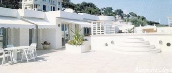 Villa de luxe à Cap d'Antibes, composée de 5 chambres, pour une surface habitable de 180 m².