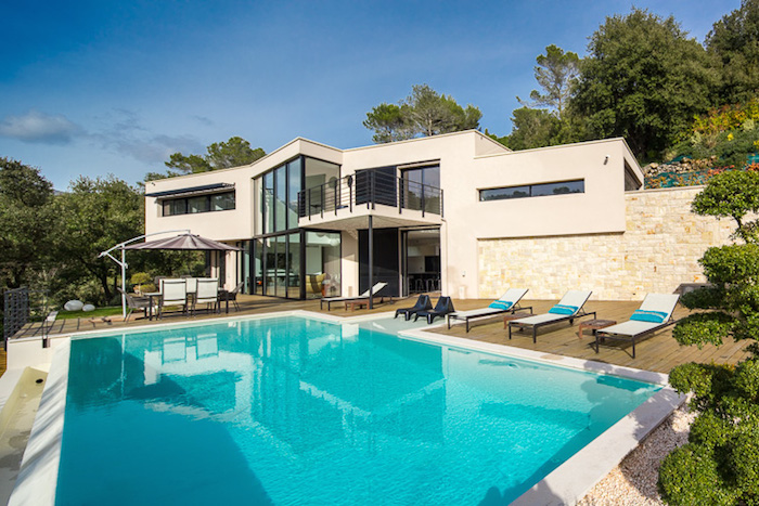Villa de luxe à Tourrettes sur Loup - Saint Paul de Vence, composée de 4 chambres, pour une surface habitable de  m².