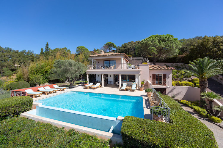 Villa de luxe à Saint Tropez, composée de 5 chambres, pour une surface habitable de 372 m².