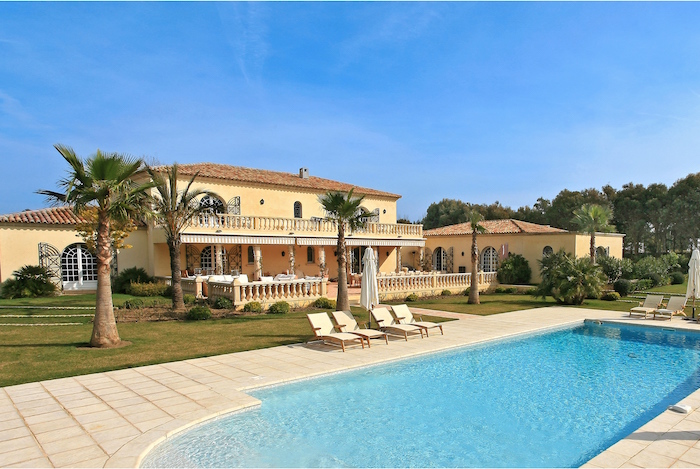Villa de luxe à Saint Tropez, composée de 6 chambres, pour une surface habitable de 500 m².