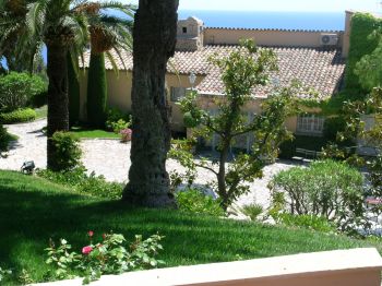 Villa for rent in Cannes - Super Cannes with 7 bedrooms, in 600 sqm of living area.