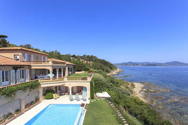 Villa de luxe à Saint Tropez, composée de 6 chambres, pour une surface habitable de 400 m².