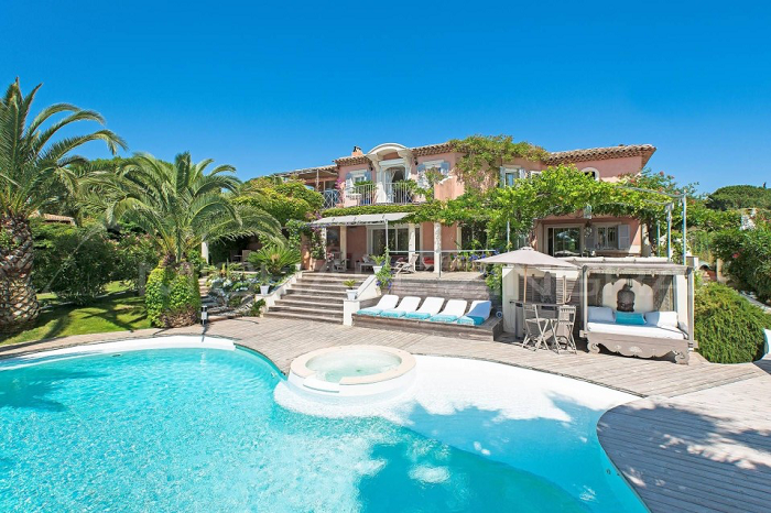 Villa de luxe à Saint Tropez, composée de 5 chambres, pour une surface habitable de 300 m².