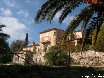 Villa de luxe à Tourrettes sur Loup - Saint Paul de Vence, composée de 4 chambres, pour une surface habitable de  m².