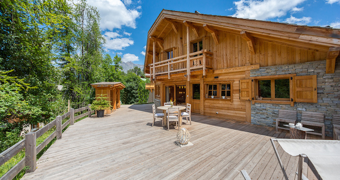 Chalet for rent in Auron with 4 bedrooms, in 180 sqm of living area.