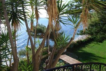 Villa de luxe à Cap Ferrat - Villefranche, composée de 4 chambres, pour une surface habitable de  m².