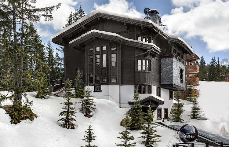 Chalet de luxe à Courchevel, composée de 8 chambres, pour une surface habitable de 1350 m².