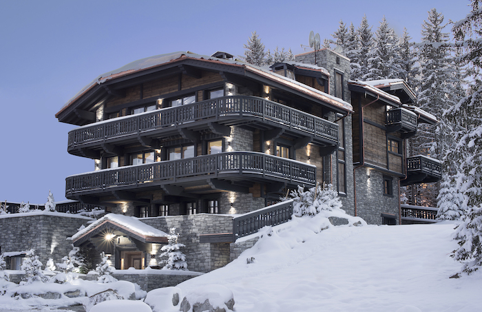 Chalet de luxe à Courchevel, composée de 8 chambres, pour une surface habitable de  m².