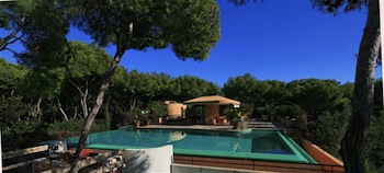 Villa for rent in Cap Ferrat - Villefranche with 7 bedrooms, in 700 sqm of living area.