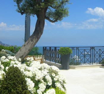 Villa de luxe à Cap Ferrat - Villefranche, composée de 6 chambres, pour une surface habitable de 650 m².