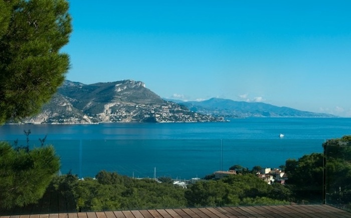 Villa de luxe à Cap Ferrat - Villefranche, composée de 5 chambres, pour une surface habitable de 300 m².