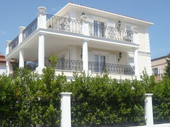 Villa de luxe à Cap Ferrat - Villefranche, composée de 4 chambres, pour une surface habitable de  m².