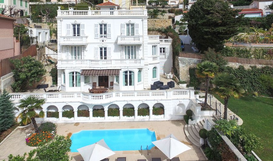 Villa de luxe à Cap Ferrat - Villefranche, composée de 5 chambres, pour une surface habitable de 400 m².