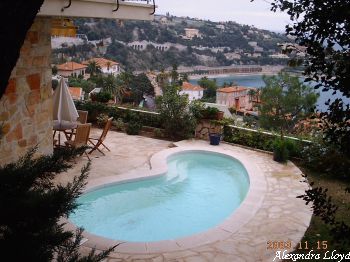 Villa for rent in Cap Ferrat - Villefranche with 4 bedrooms, in  sqm of living area.