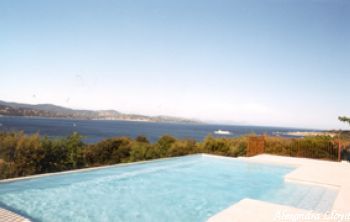 Villa for rent in St Tropez with 4 bedrooms, in  sqm of living area.