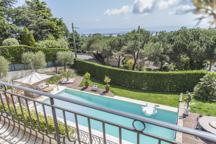 Villa for rent in Cannes - Super Cannes with 5 bedrooms, in  sqm of living area.