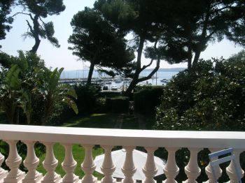 Villa for rent in Cannes - Super Cannes with 3 bedrooms, in  sqm of living area.