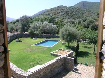 Villa de luxe à CORSE, composée de 7 chambres, pour une surface habitable de  m².