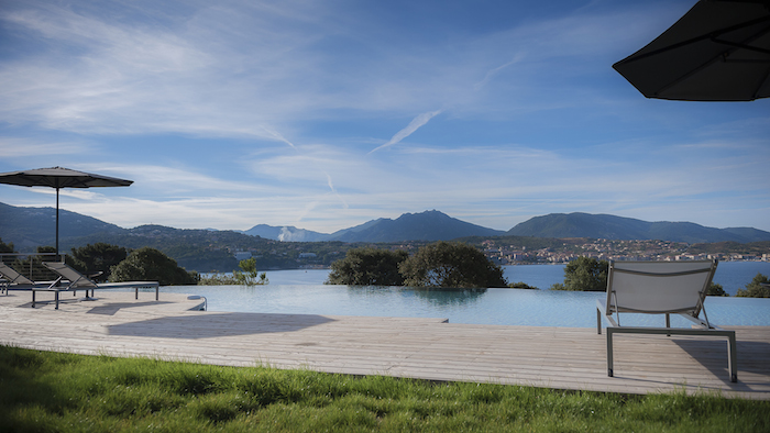 Villa de luxe à CORSE, composée de 5 chambres, pour une surface habitable de 600 m².