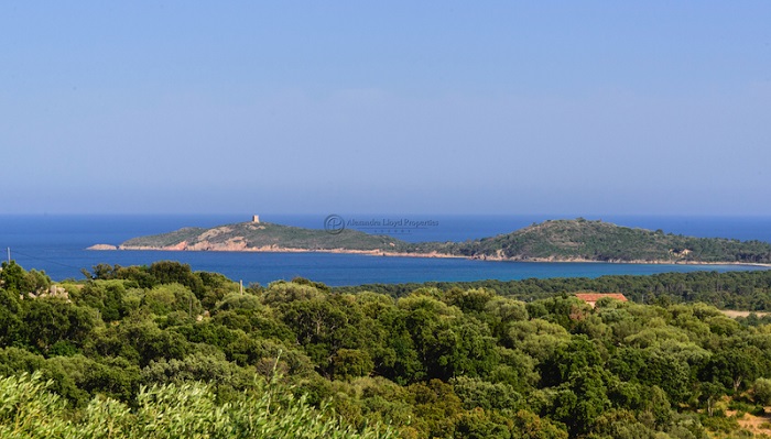 Villa de luxe à CORSE, composée de 5 chambres, pour une surface habitable de 280 m².