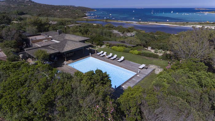 Villa de luxe à CORSE, composée de 6 chambres, pour une surface habitable de 300 m².