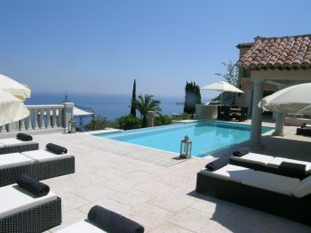 Villa à vendre Cap Ferrat - Villefranche, avec 4 chambres, pour une surface habitable de  m².