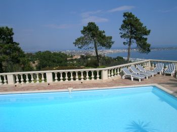 Villa for rent in Cannes - Super Cannes with 7 bedrooms, in 600 sqm of living area.