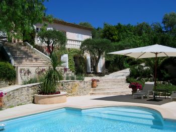 Villa for rent in Cannes - Super Cannes with 4 bedrooms, in  sqm of living area.