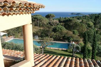 Villa de luxe à Saint Tropez, composée de 6 chambres, pour une surface habitable de  m².