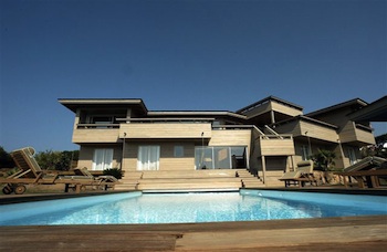 Villa de luxe à CORSE, composée de 6 chambres, pour une surface habitable de 370 m².