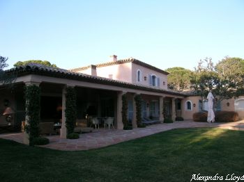 Villa de luxe à Saint Tropez, composée de 6 chambres, pour une surface habitable de  m².