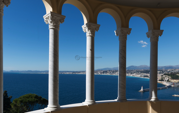 Villa de luxe à Cap Ferrat - Villefranche, composée de 6 chambres, pour une surface habitable de 500 m².