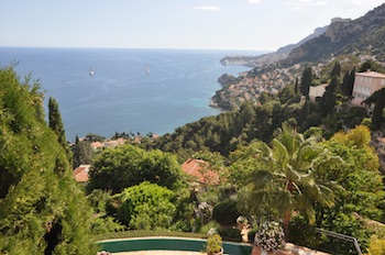 Villa for rent in Roquebrune Cap-Martin with 5 bedrooms, in  sqm of living area.