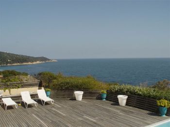 Villa for rent in St Tropez with 5 bedrooms, in  sqm of living area.