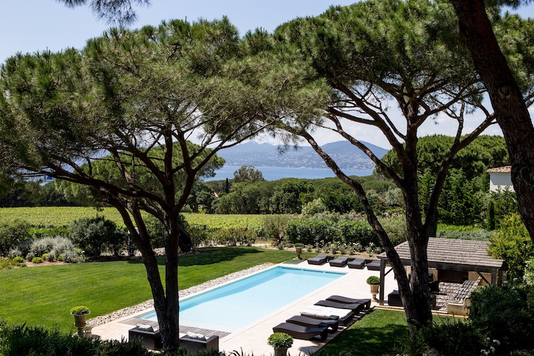 Villa de luxe à Saint Tropez, composée de 8 chambres, pour une surface habitable de  m².