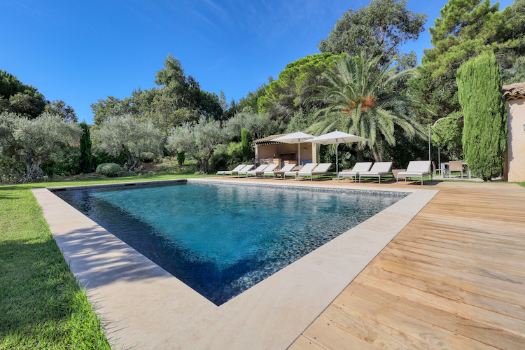 Villa de luxe à Saint Tropez, composée de 6 chambres, pour une surface habitable de  m².