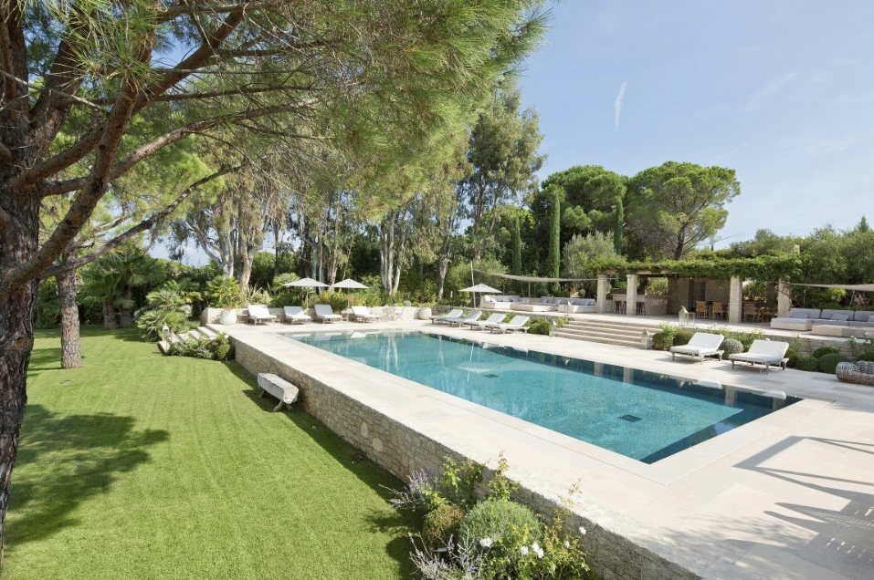 Villa de luxe à Saint Tropez, composée de 8 chambres, pour une surface habitable de 500 m².