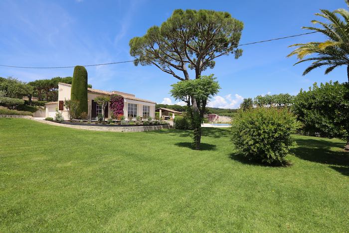 Villa de luxe à Saint Tropez, composée de 5 chambres, pour une surface habitable de  m².