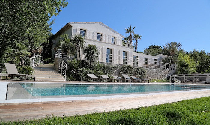 Villa de luxe à Saint Tropez, composée de 8 chambres, pour une surface habitable de 500 m².