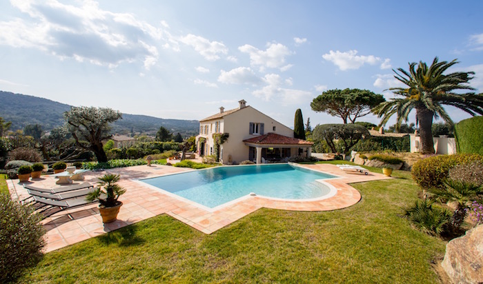 Villa de luxe à Saint Tropez, composée de 6 chambres, pour une surface habitable de  m².