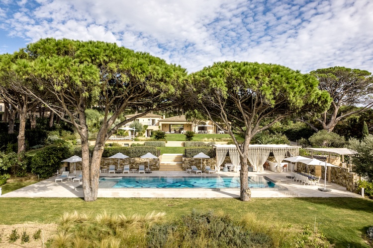 Villa de luxe à Saint Tropez, composée de 8 chambres, pour une surface habitable de 390 m².