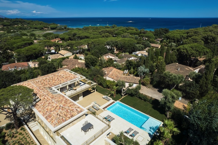 Villa de luxe à Saint Tropez, composée de 5 chambres, pour une surface habitable de  m².