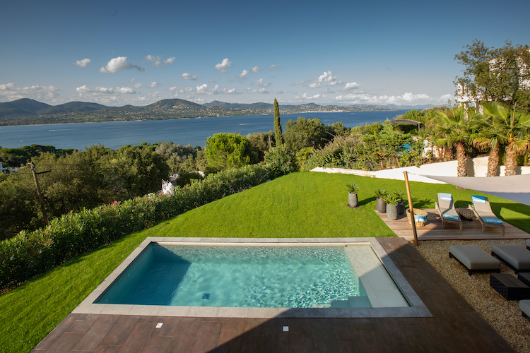 Villa de luxe à Saint Tropez, composée de 6 chambres, pour une surface habitable de  m².